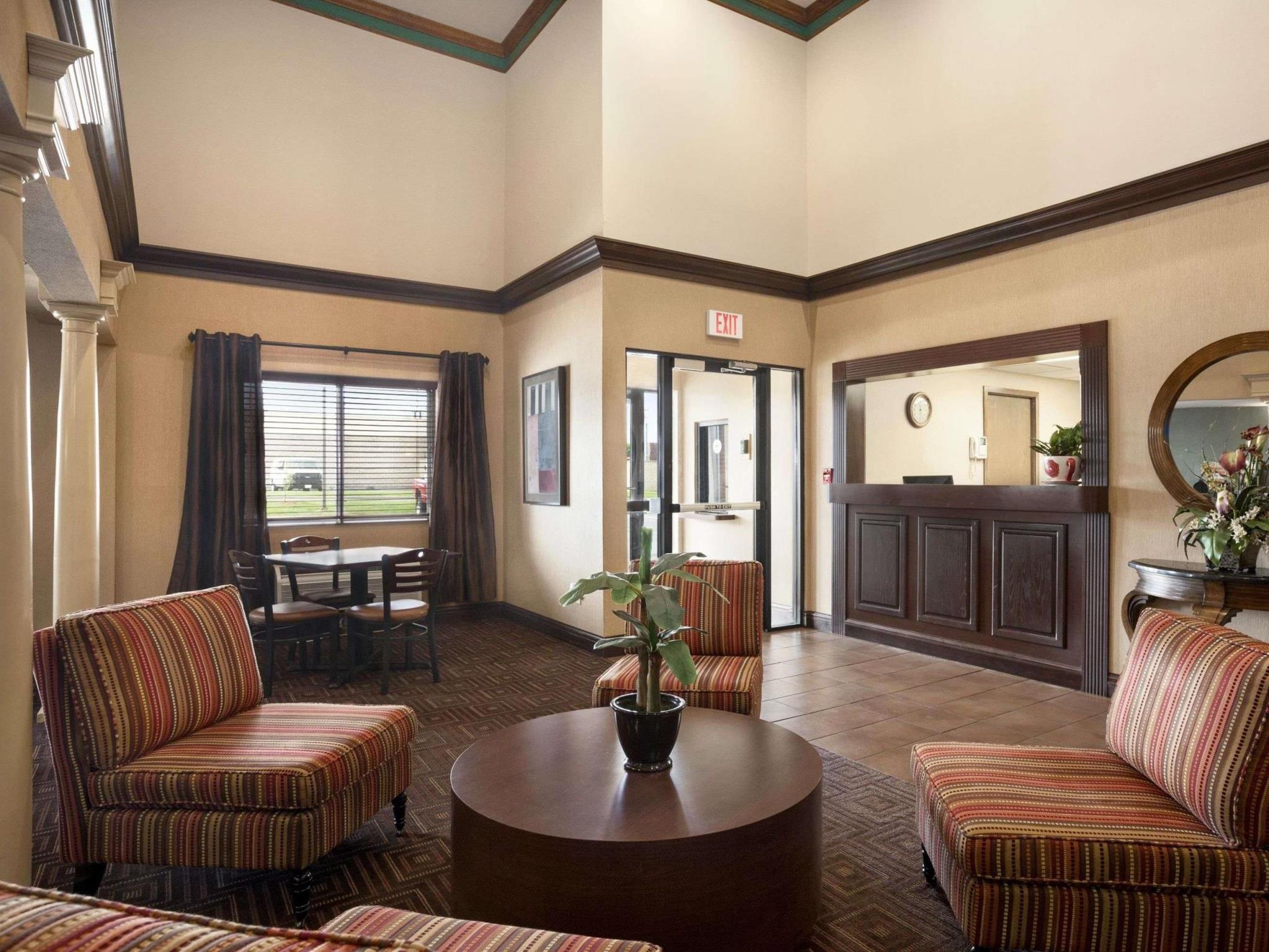 Super 8 By Wyndham Fairview Heights-St. Louis Motel Bagian luar foto
