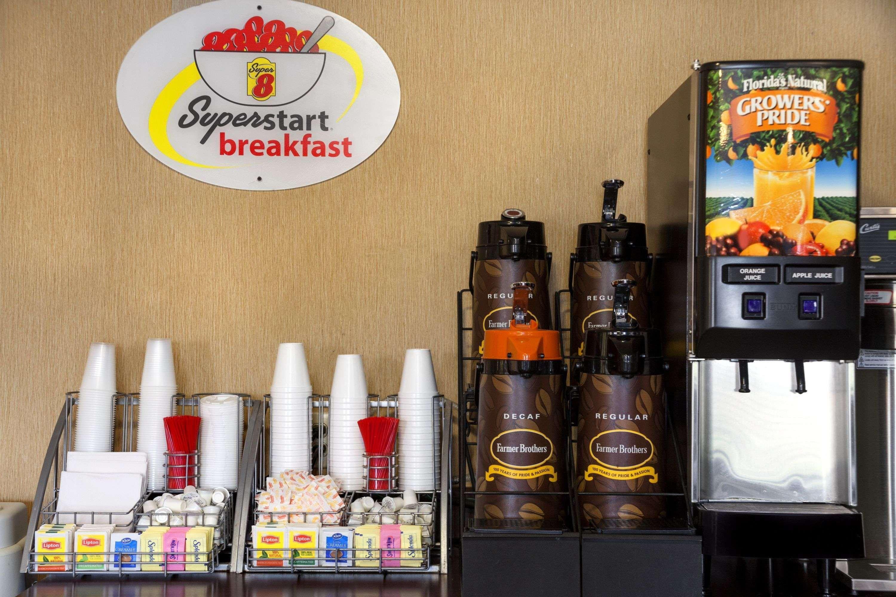 Super 8 By Wyndham Fairview Heights-St. Louis Motel Bagian luar foto