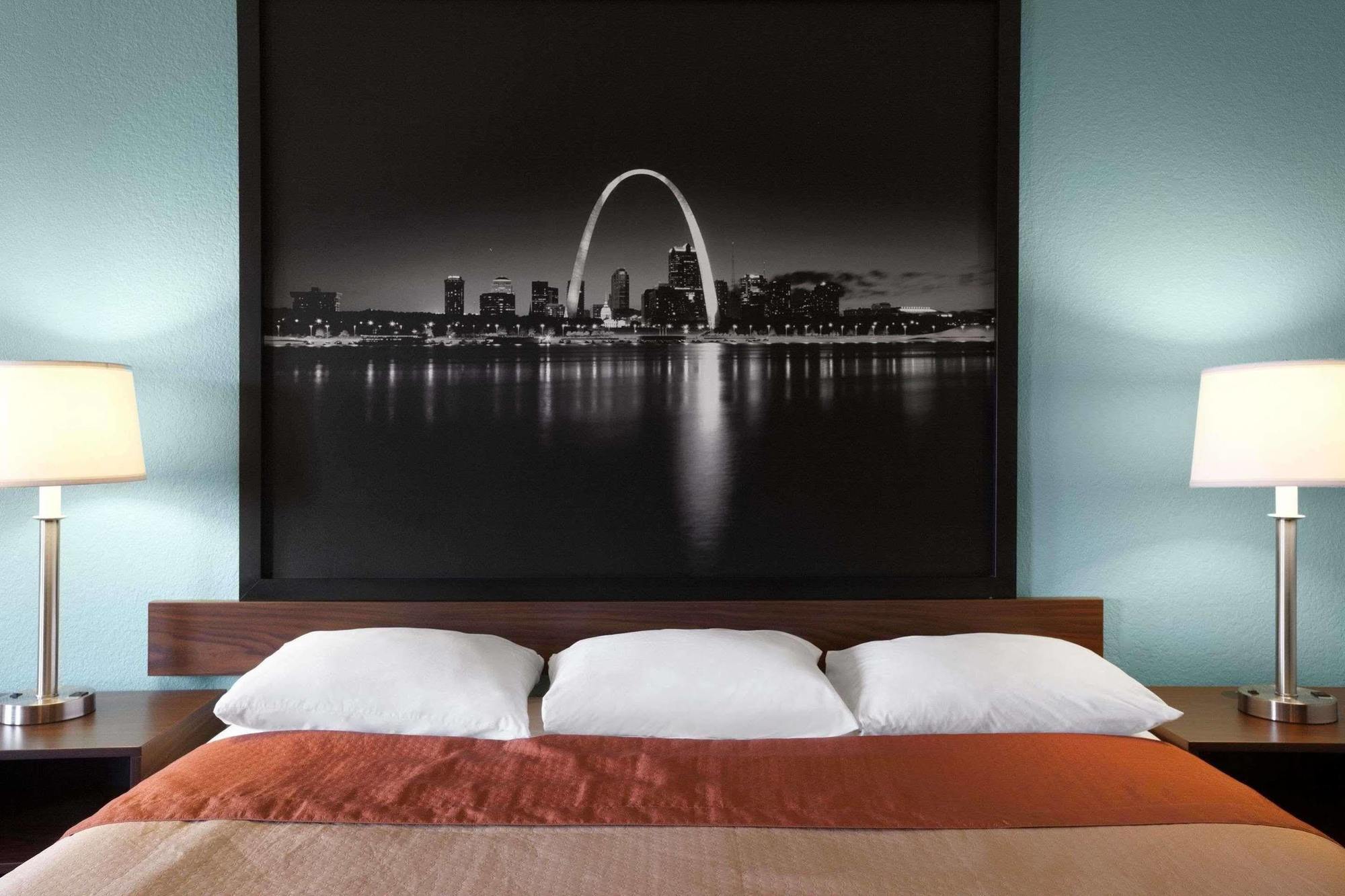 Super 8 By Wyndham Fairview Heights-St. Louis Motel Bagian luar foto