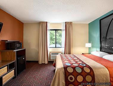 Super 8 By Wyndham Fairview Heights-St. Louis Motel Bagian luar foto